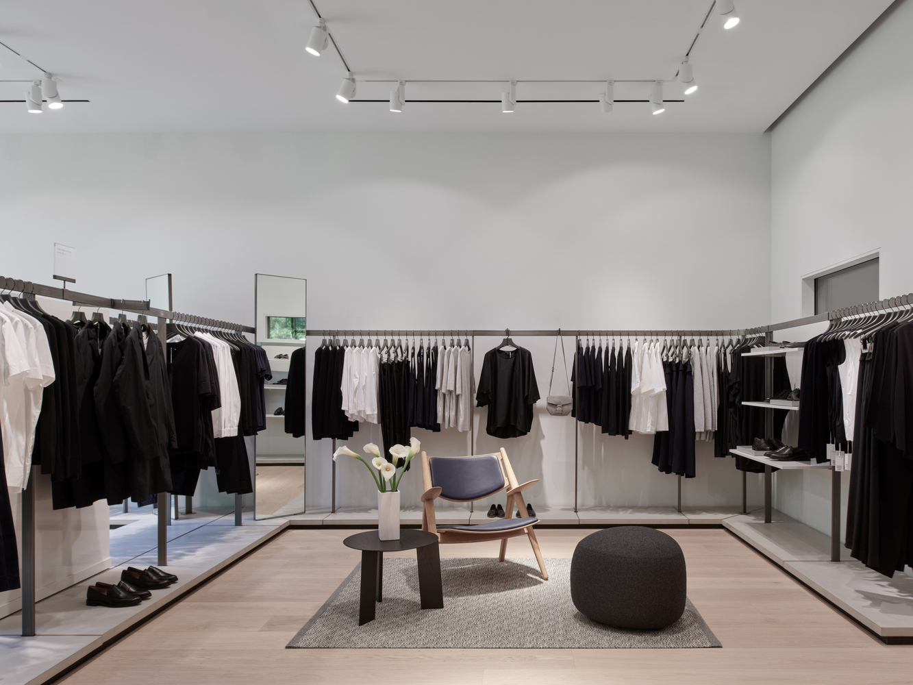 安徽合肥半山装饰领航，赋能高端办公楼装修新典范(图1)