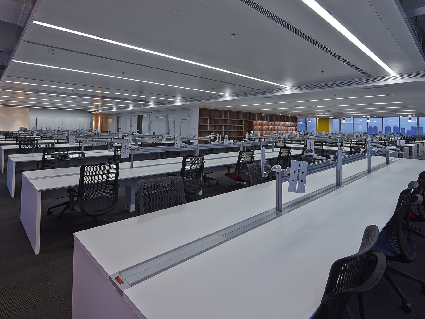 滁州1200㎡现代简约办公室装修设计项目(图4) 滁州1200㎡现代简约办公室装修设计项目(图4)