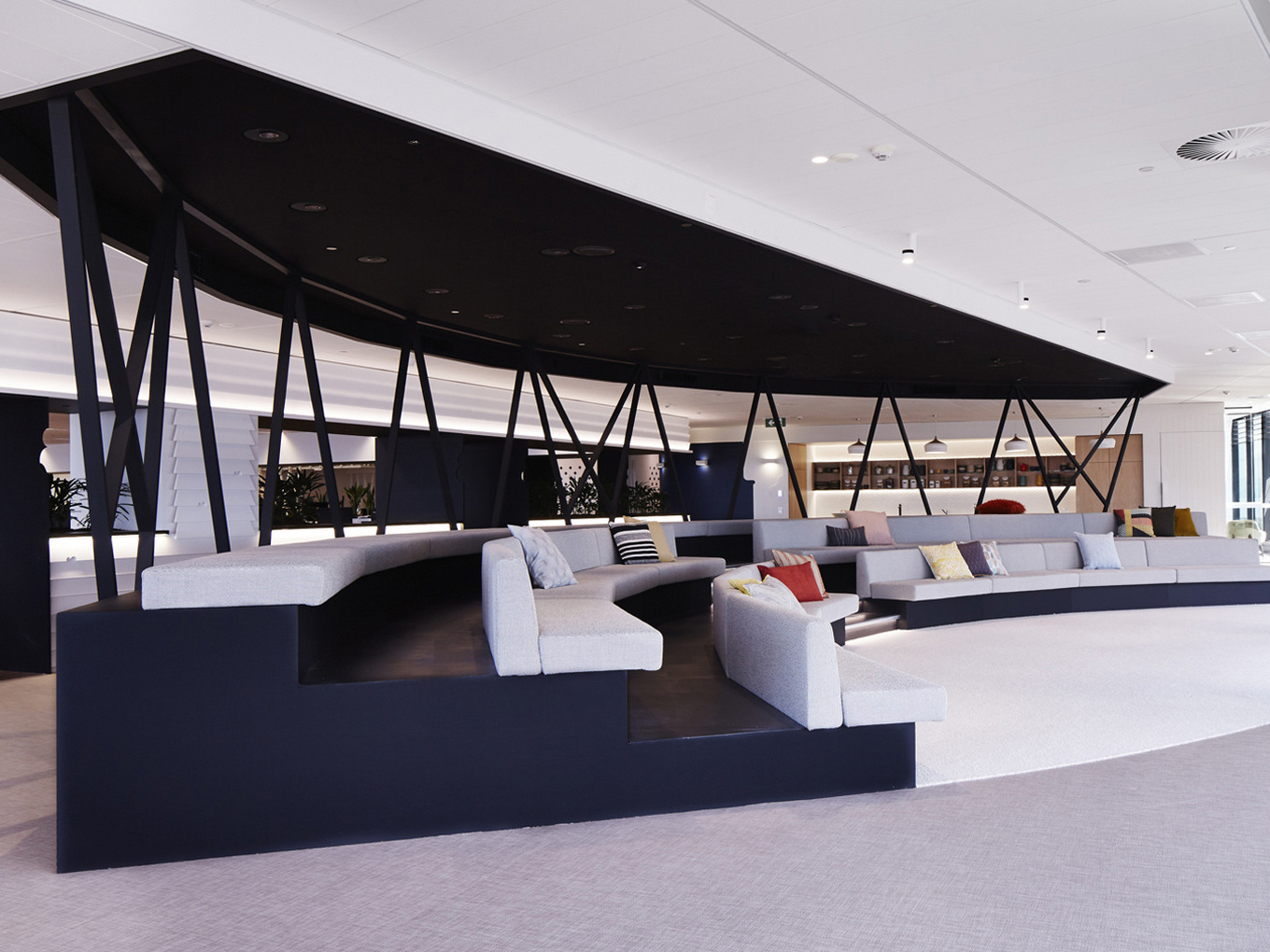 巢湖1500平方简约办公室装修设计案例分析(图2) 巢湖1500平方简约办公室装修设计案例分析(图2)