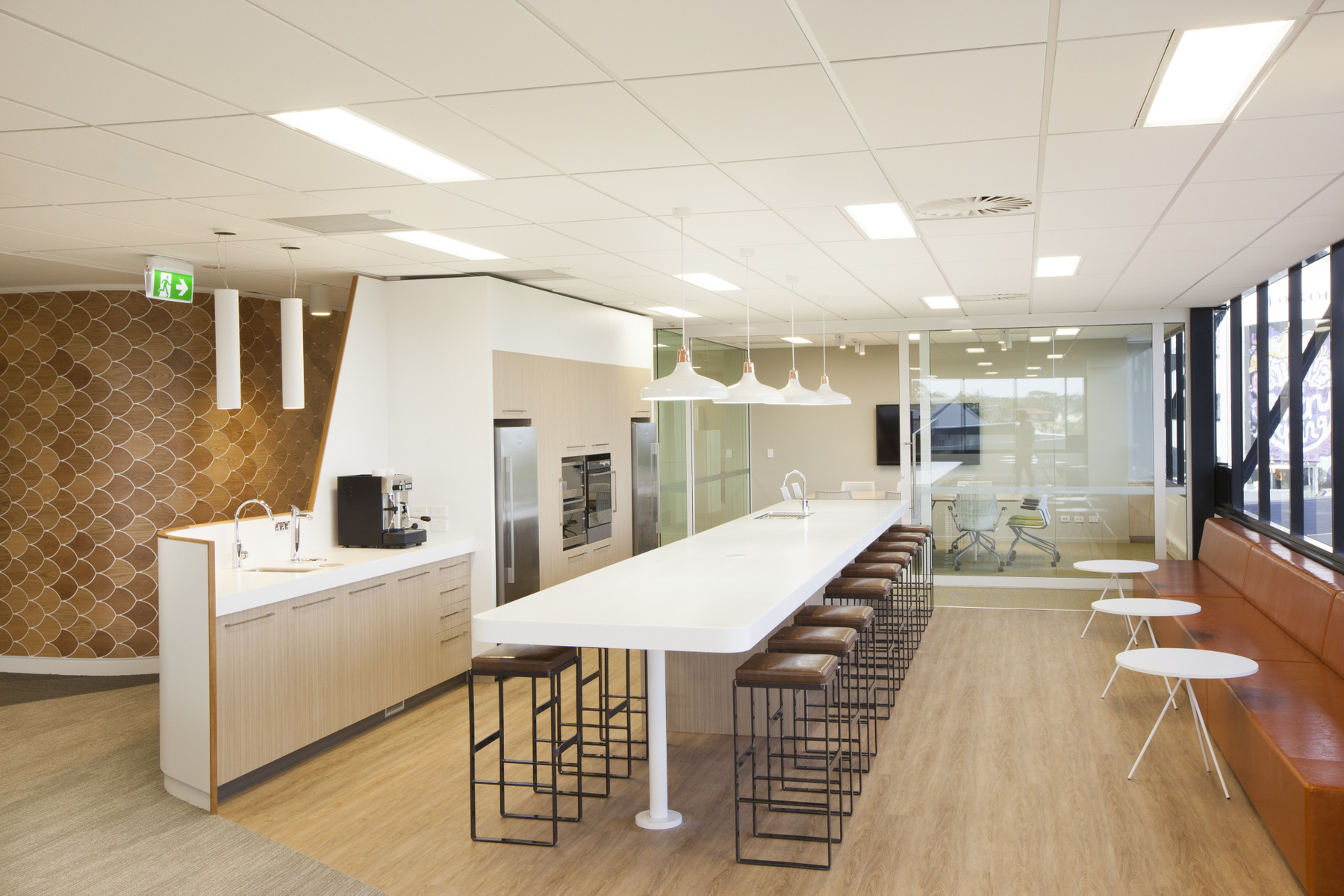 巢湖2300平方‘简装”办公室装修实景图分析(图3) 巢湖2300平方‘简装”办公室装修实景图分析(图3)